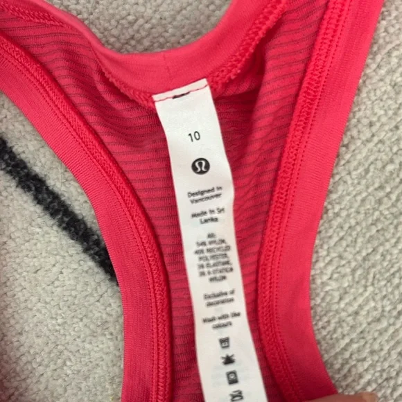 Lululemon Swiftly Tank Racerback 2.0 - Picture 2 of 5
